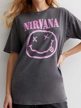 NWOT ‘Cotton On’ NIRVANA Gray Tee